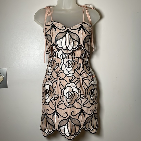 Jupe Midi Gianni Bini Sophia - Noir Imprimé Floral Volants - Taille 0 - Neuf Avec étiquettes